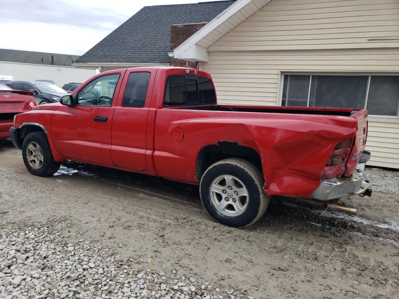 2005 Dodge Dakota - Image 2