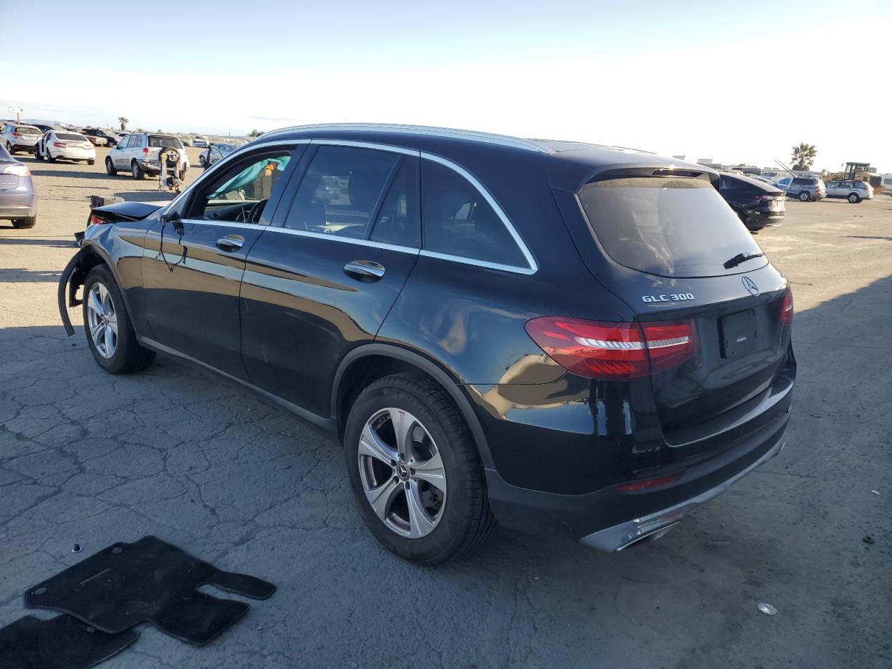 2018 Mercedes-Benz GLC - Image 2