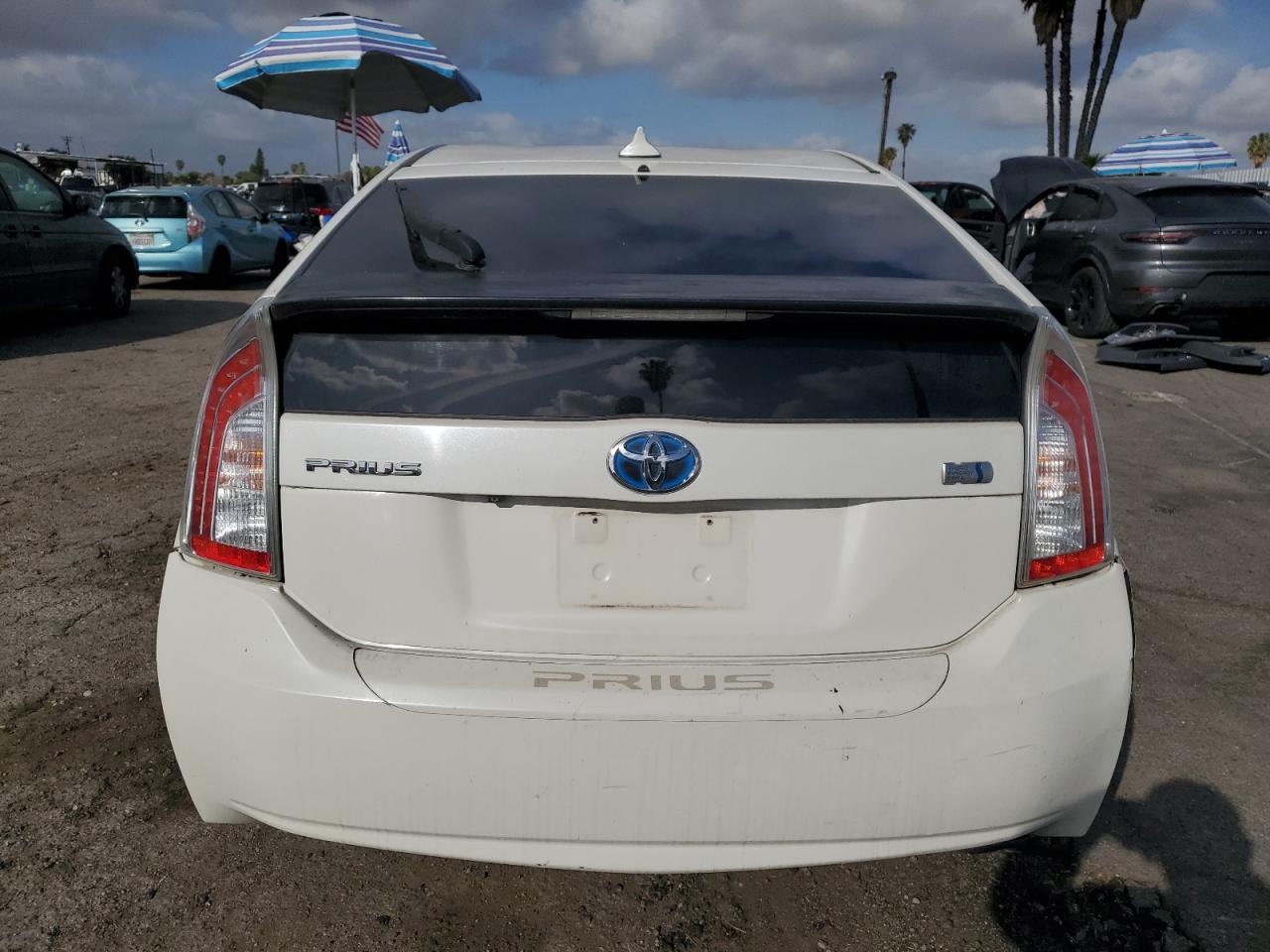 2012 Toyota Prius - Image 6