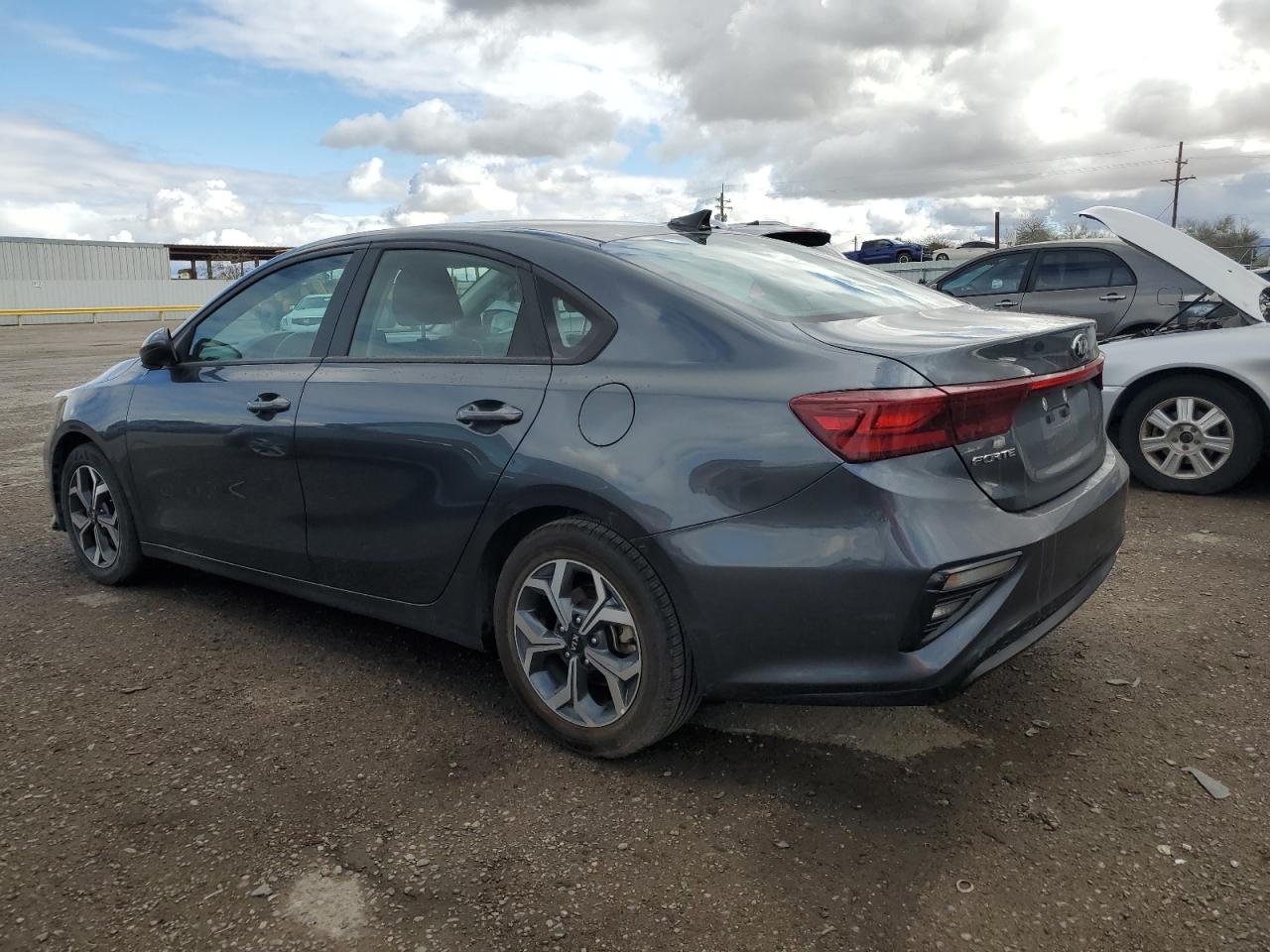 2021 Kia Forte - Image 2