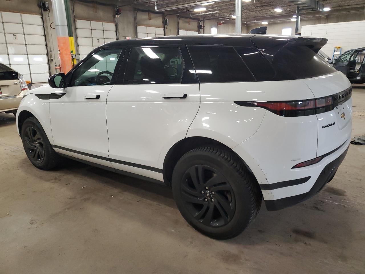 2022 Land Rover Range Rover - Image 2