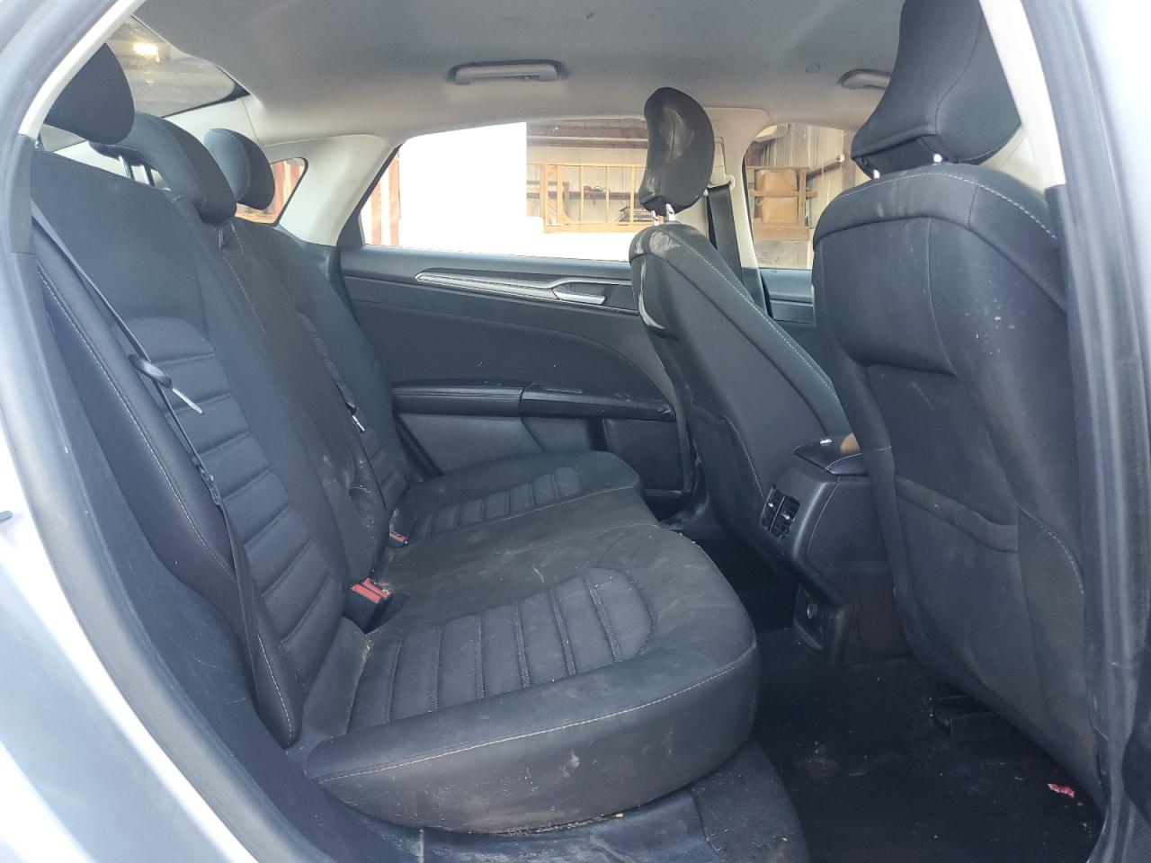 3FA6P0LU5KR117165 FORD FUSION 2019