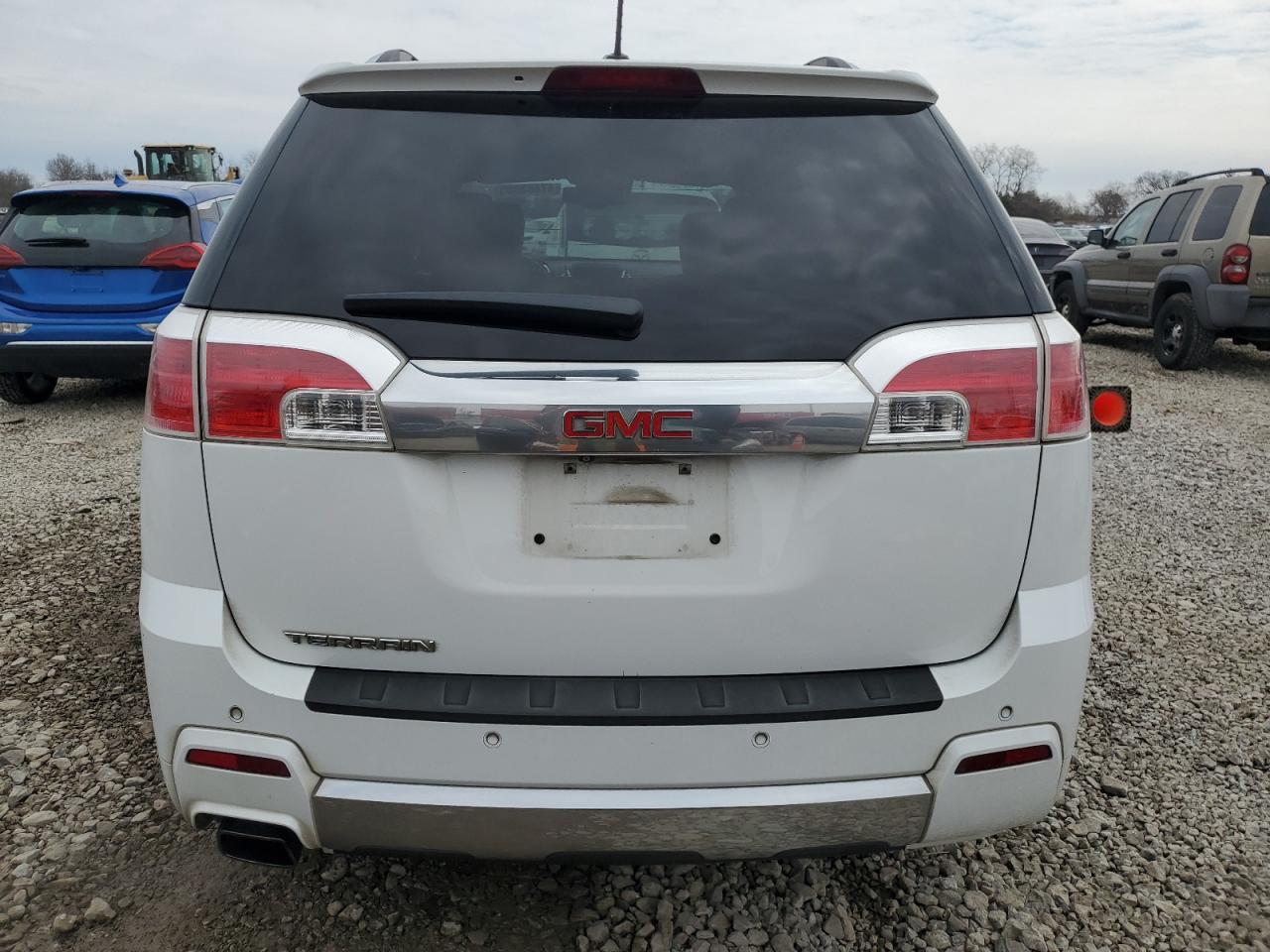 2015 GMC Terrain - Image 6