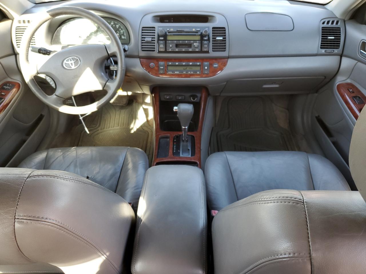 2003 Toyota Camry - Image 8