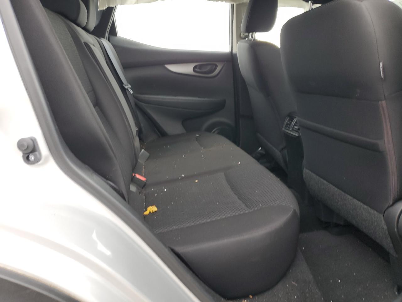 2019 Nissan Rogue - Image 10