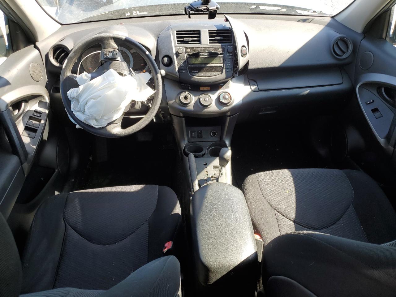 2010 Toyota RAV 4 - Image 8