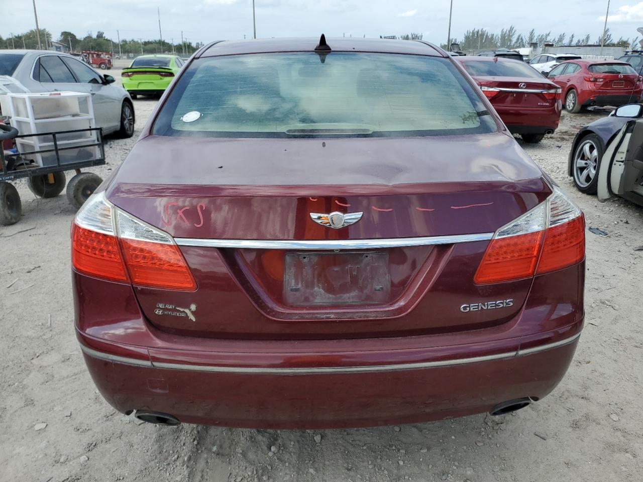 2010 Hyundai Genesis - Image 6