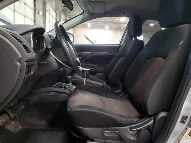  MITSUBISHI OUTLANDER 2017 Серебристый