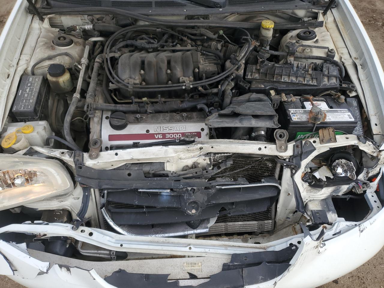 2000 Nissan Maxima - Image 12