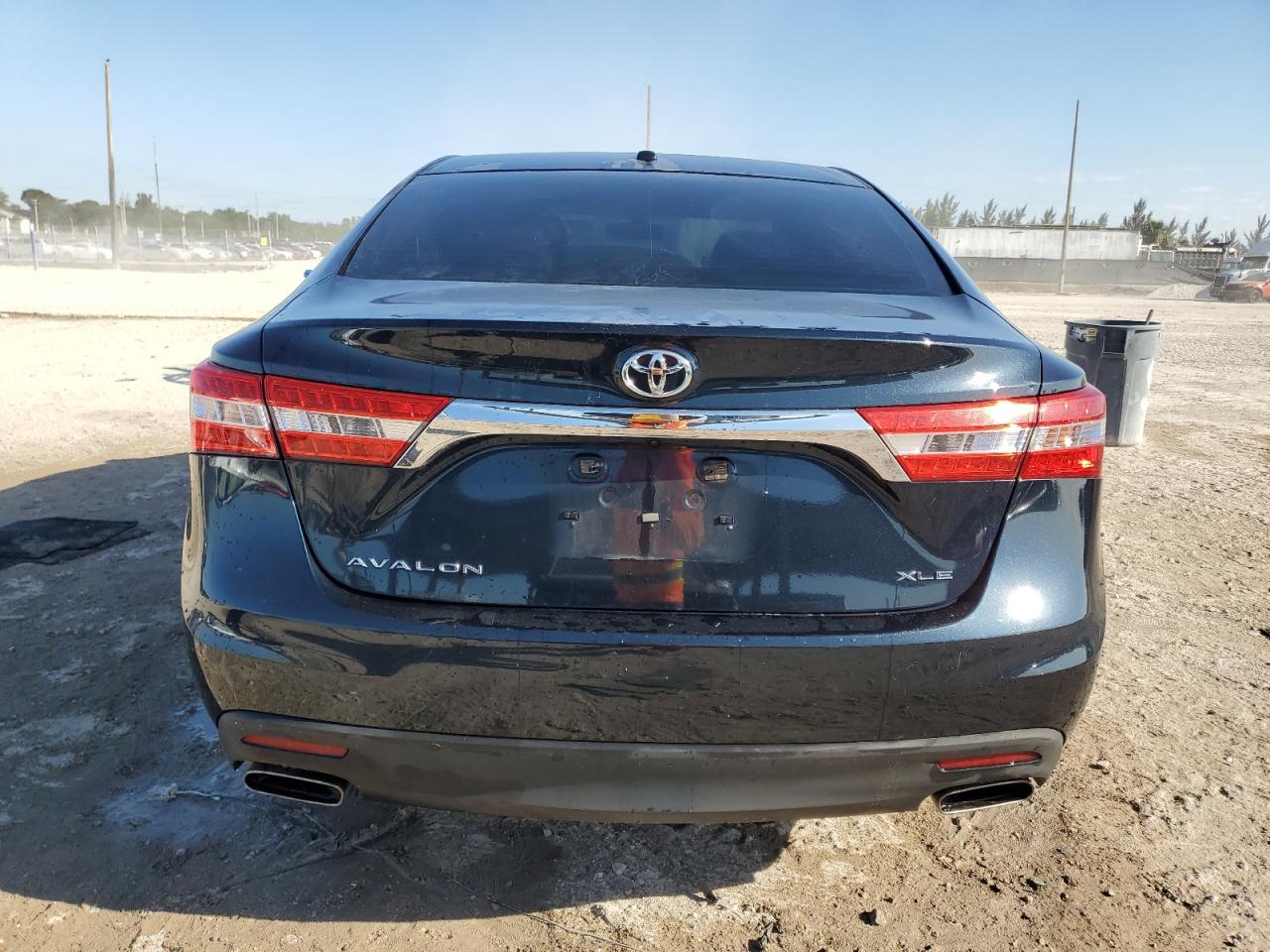 2015 Toyota Avalon - Image 6