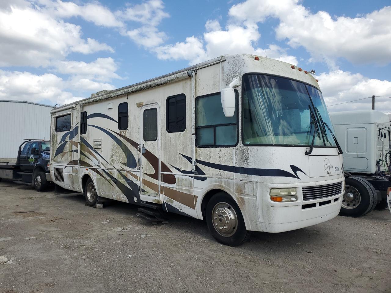 2005 Workhorse Custom Chassis Motorhome Chassis W22 for Sale in Riverview, FL - Normal Wear