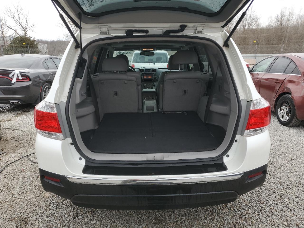 2013 Toyota Highlander - Image 6