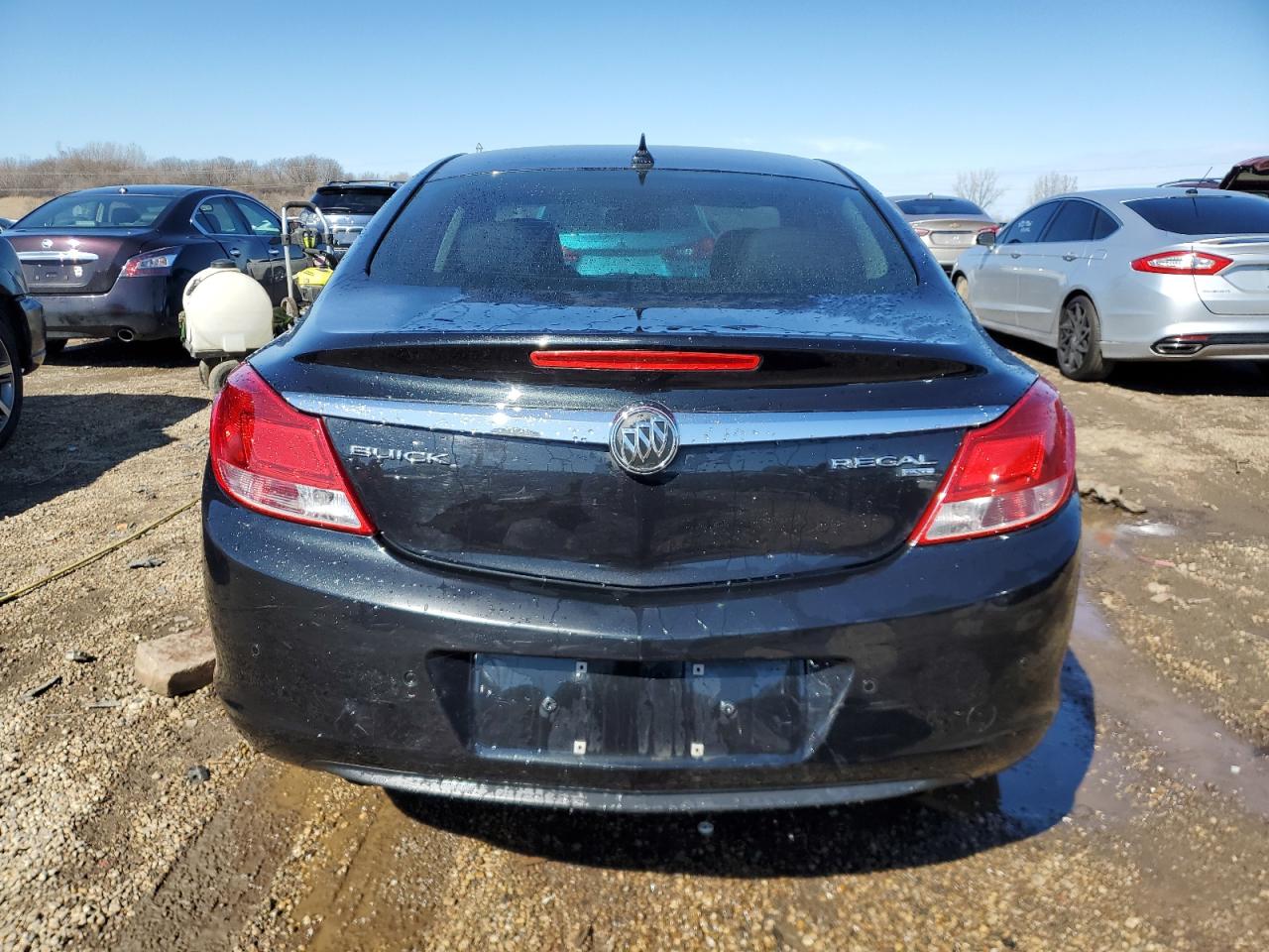 2011 Buick Regal - Image 6