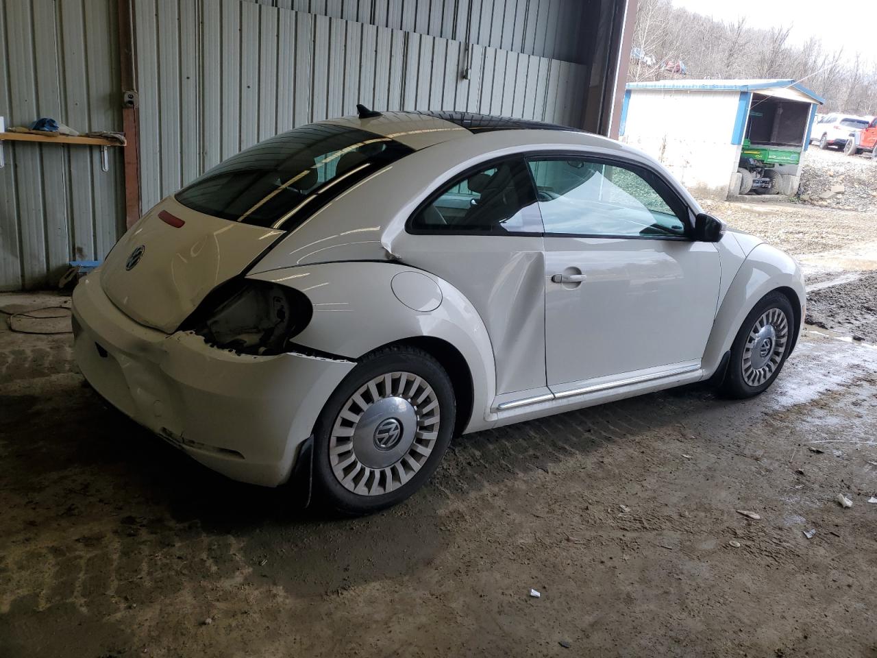 2014 Volkswagen Beetle - Image 3