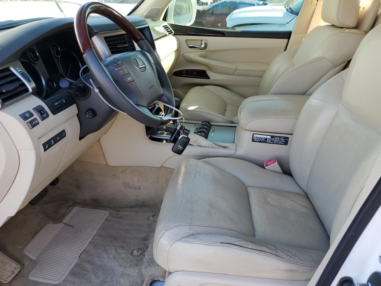 2013 Lexus LX - Image 7