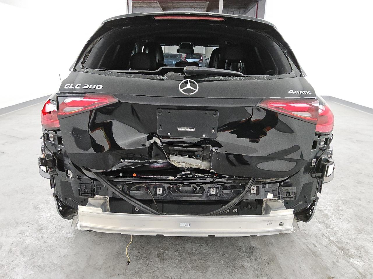 2024 Mercedes-Benz GLC - Image 6