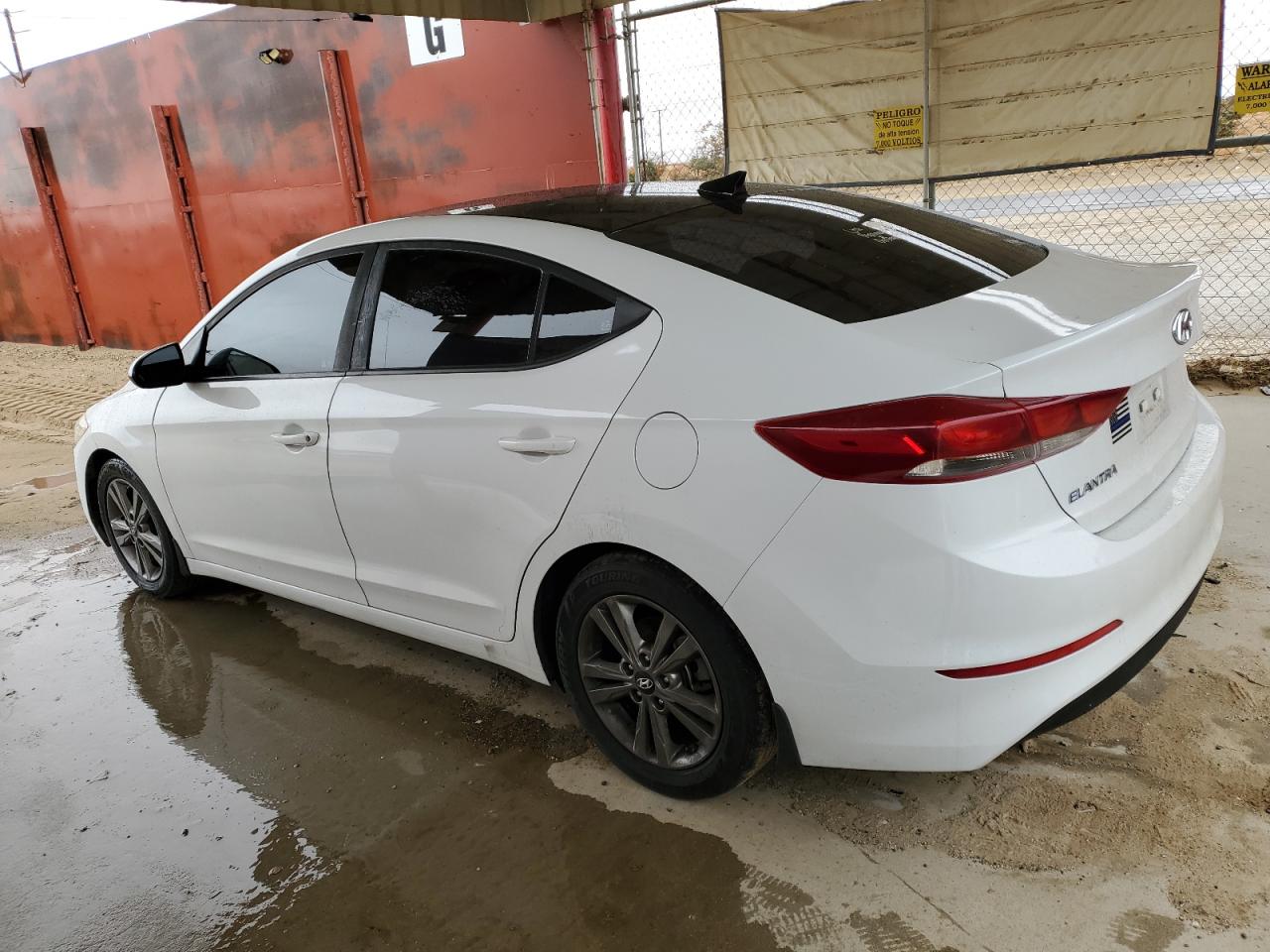2018 Hyundai Elantra - Image 2
