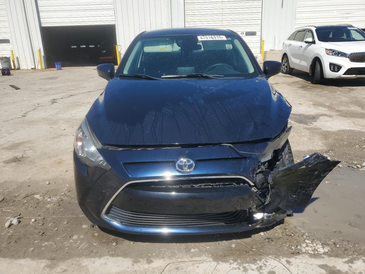 2017 Toyota Yaris - Image 5