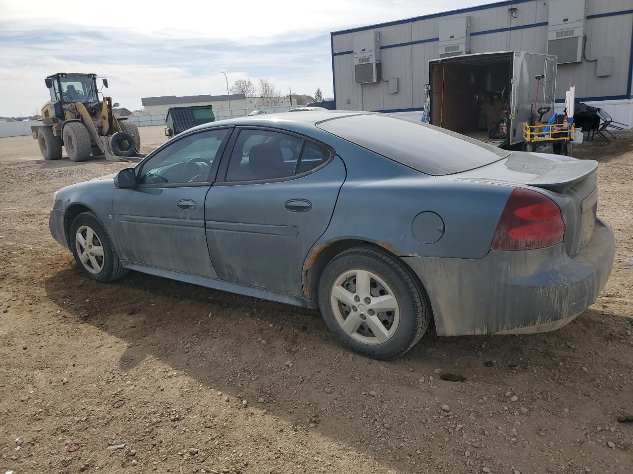 2007 Pontiac Grand Prix - Image 2