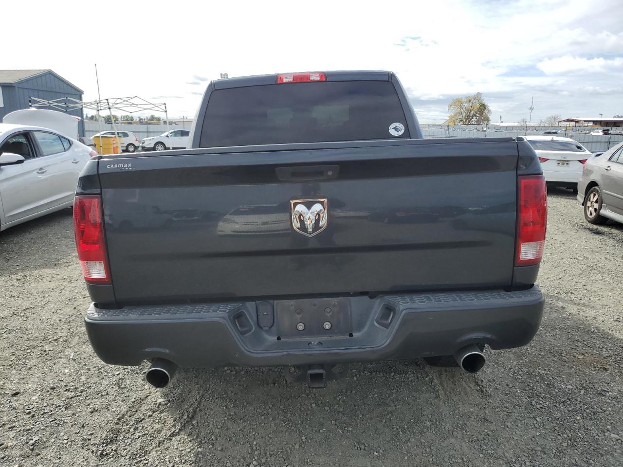 2015 RAM 1500 - Image 6