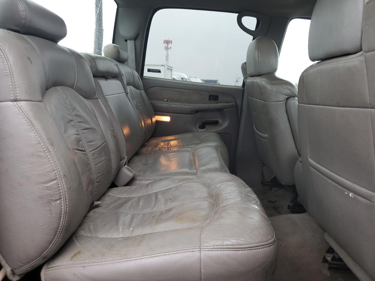 2001 Chevrolet Silverado - Image 10