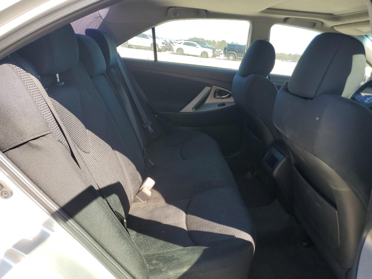 2011 Toyota Camry - Image 10