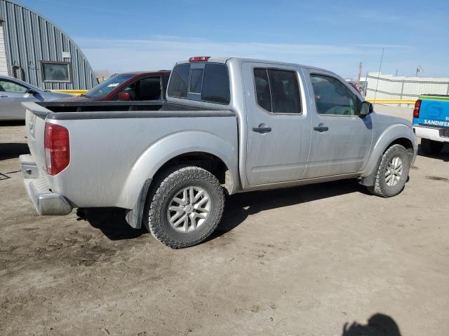  NISSAN FRONTIER 2017 Серебристый