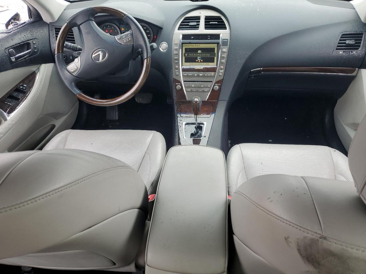 2012 Lexus ES - Image 8