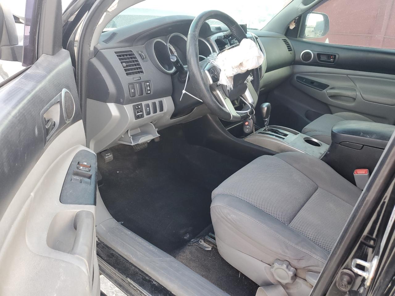 2015 Toyota Tacoma - Image 8