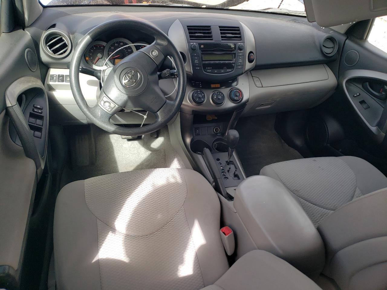 2011 Toyota RAV 4 - Image 8