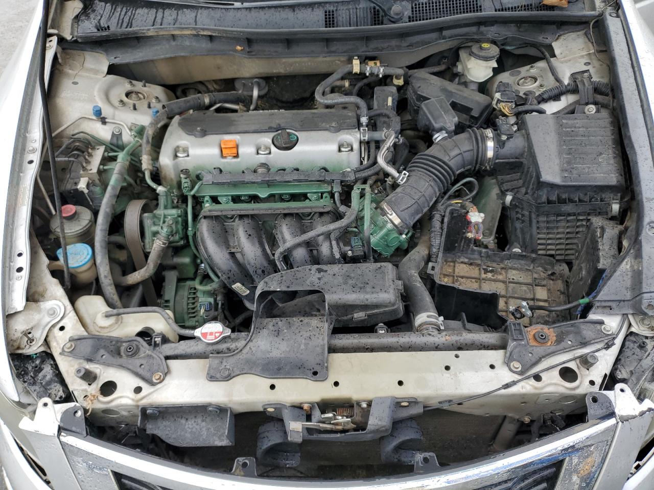 2010 Honda Accord - Image 12
