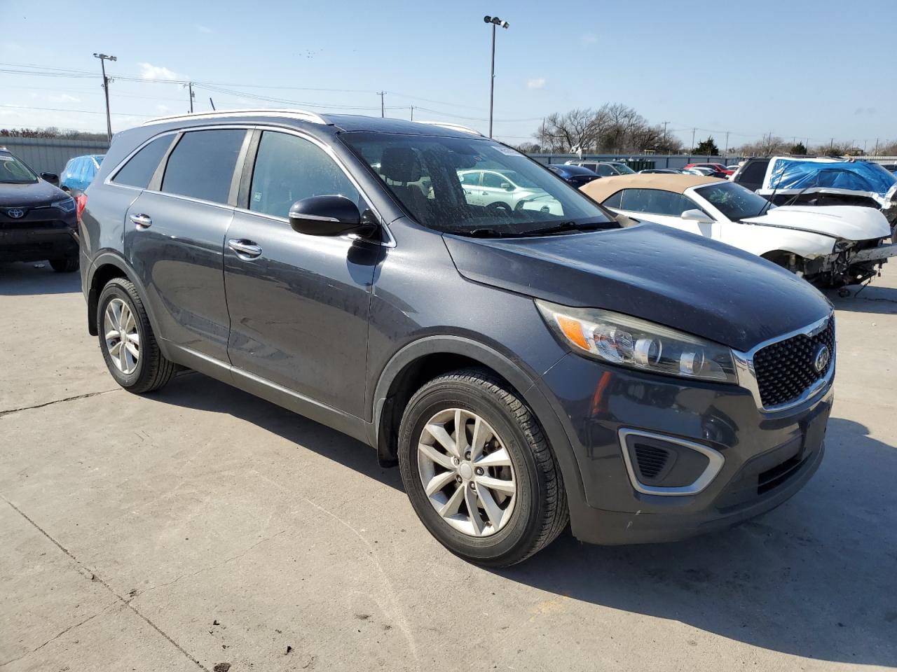 2017 Kia Sorento - Image 4