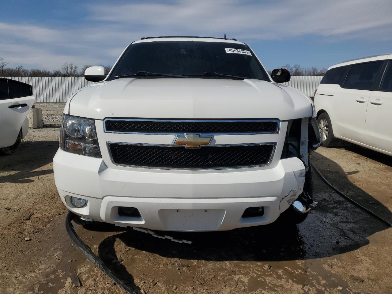2011 Chevrolet Avalanche - Image 5