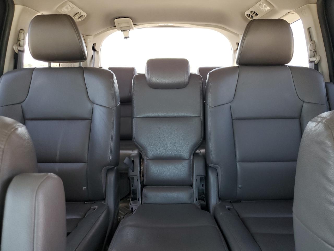 2015 Honda Odyssey - Image 10