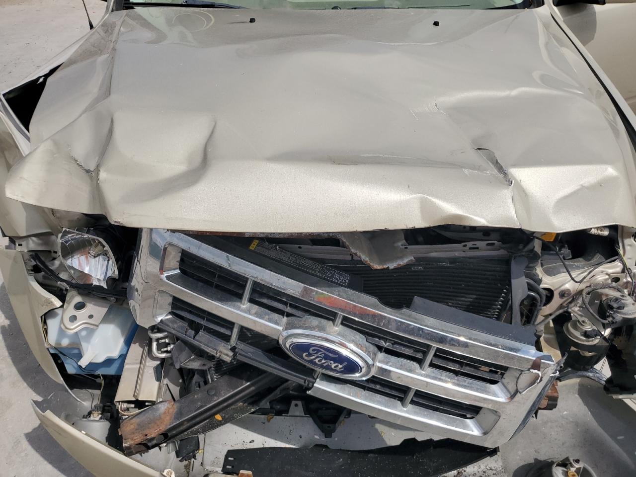 2012 Ford Escape - Image 12
