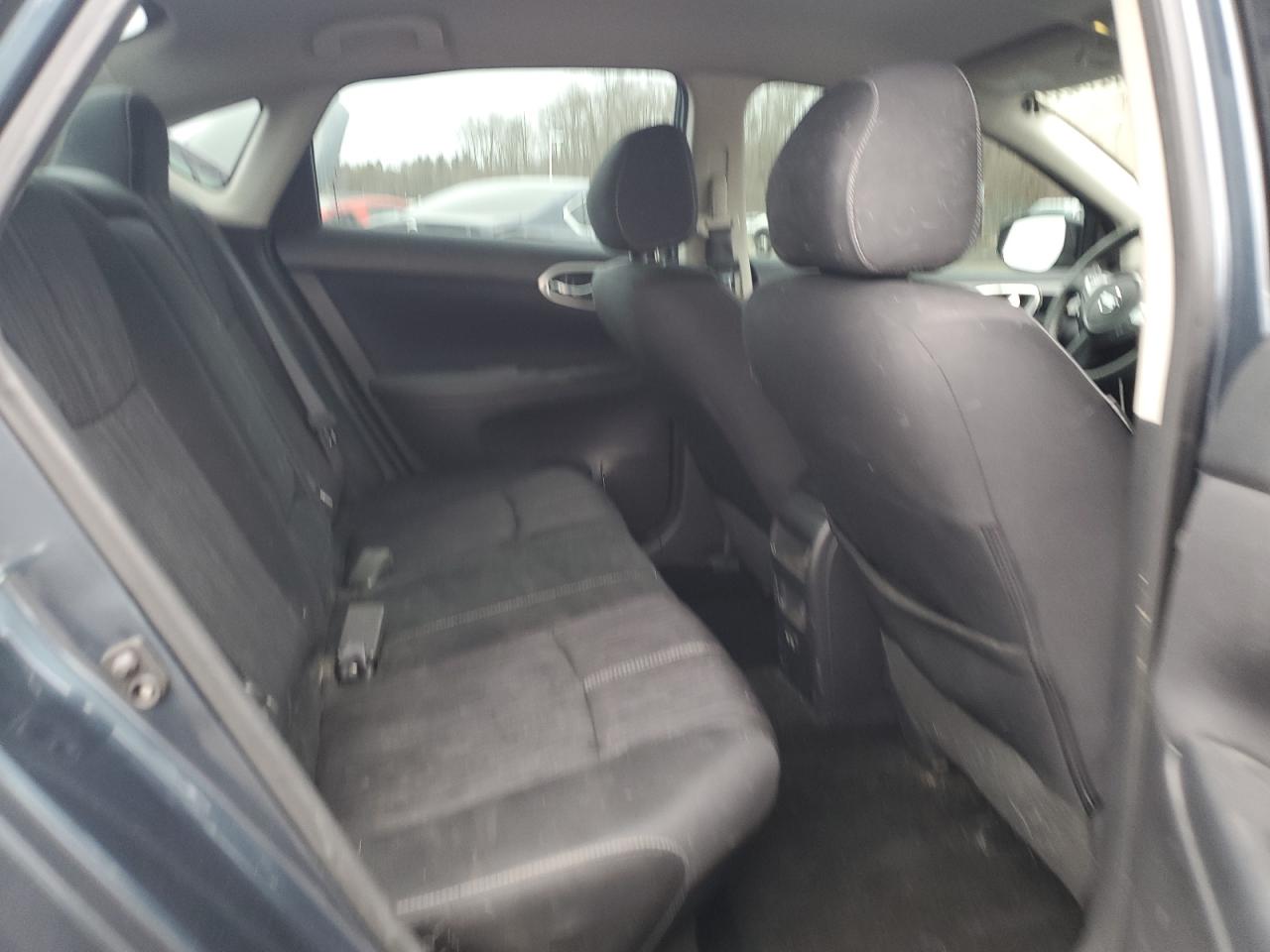 2017 Nissan Sentra - Image 10