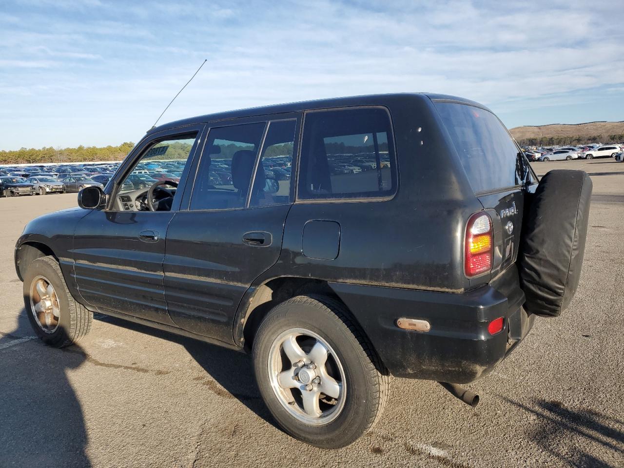 2000 Toyota RAV 4 - Image 2