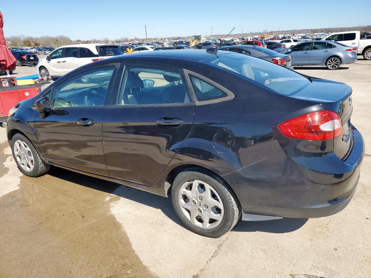 2013 Ford Fiesta - Image 2