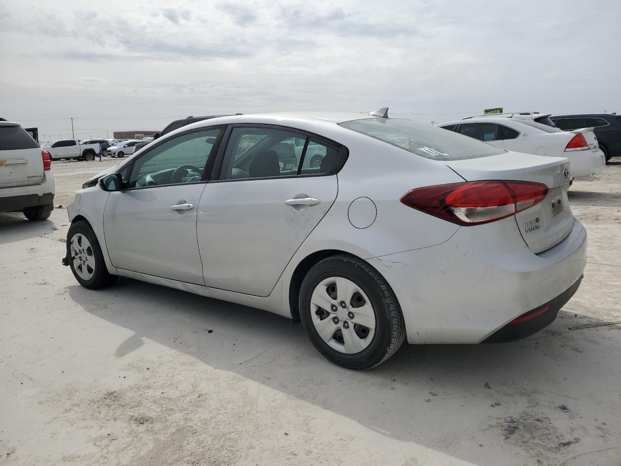 2017 Kia Forte - Image 2