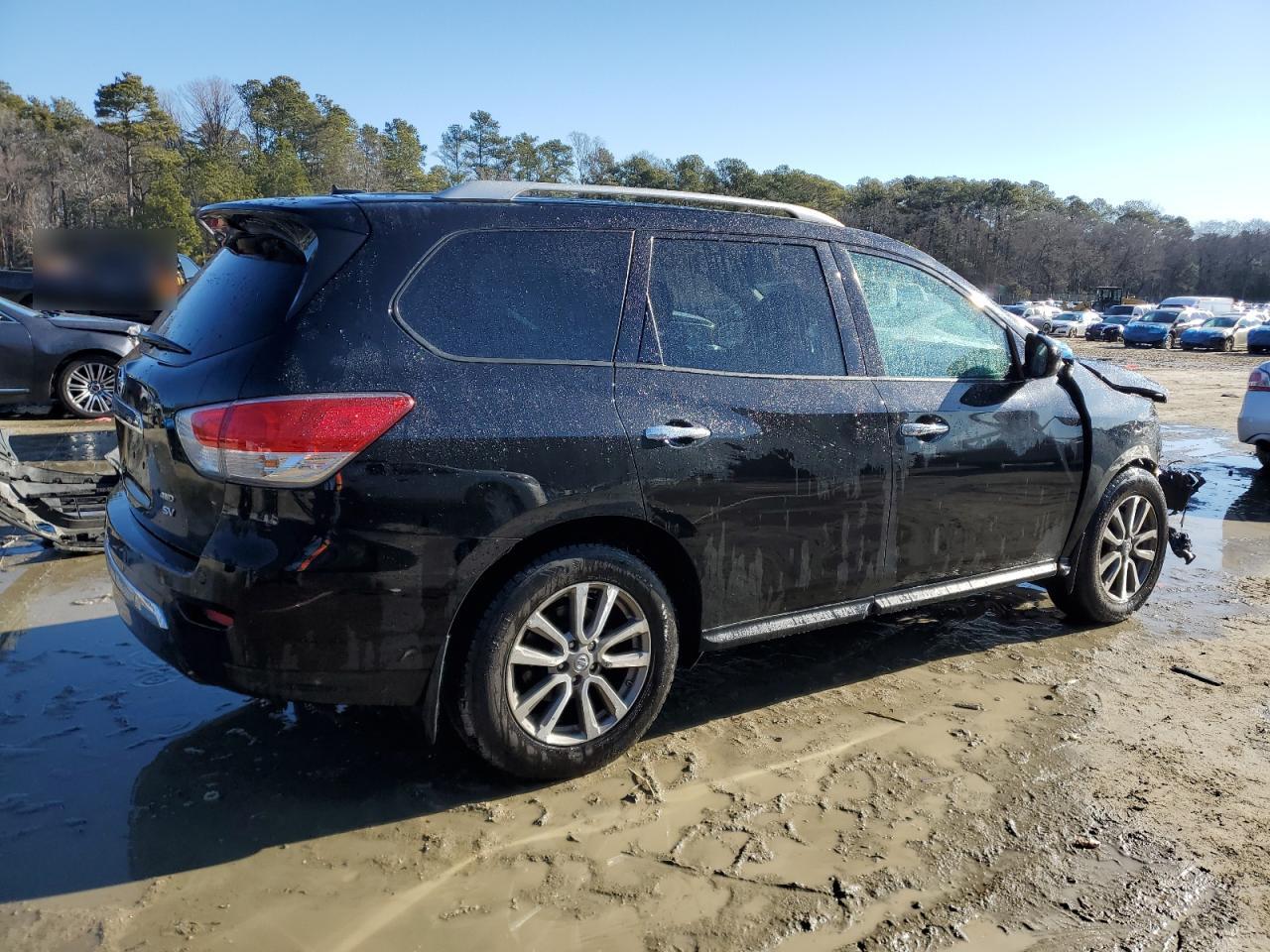 2015 Nissan Pathfinder - Image 3