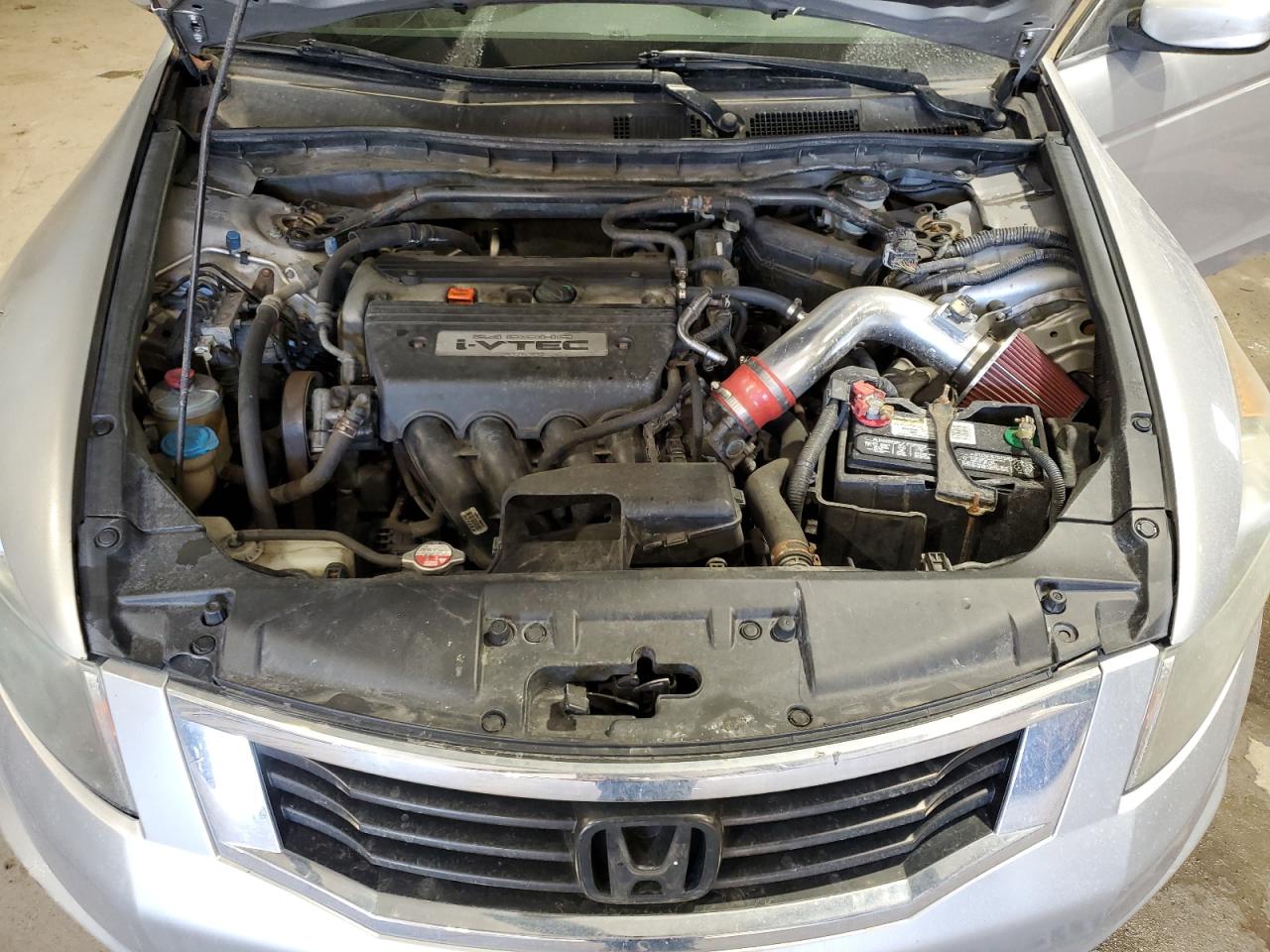 2009 Honda Accord - Image 13