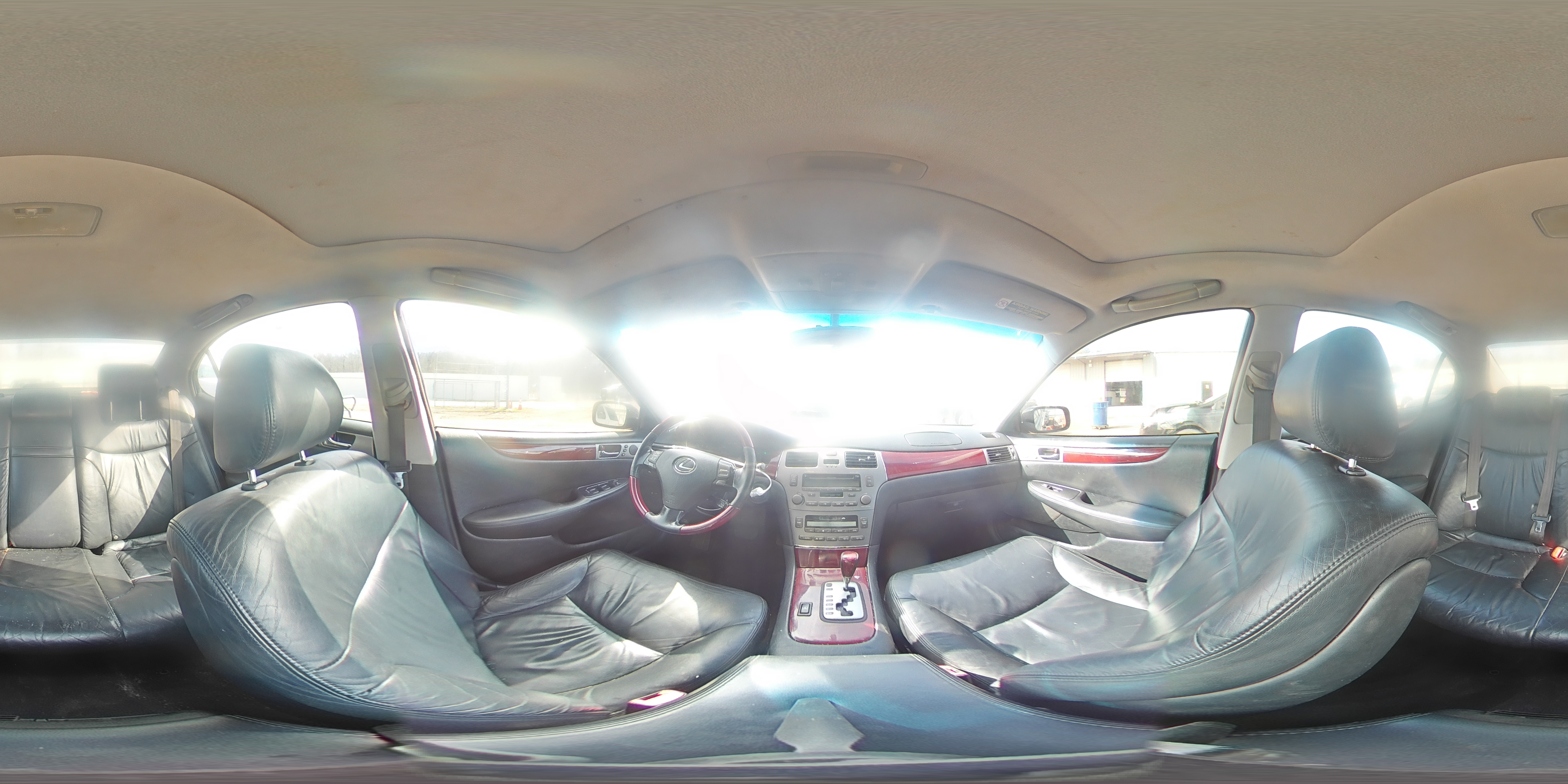 2005 Lexus ES - Image 13