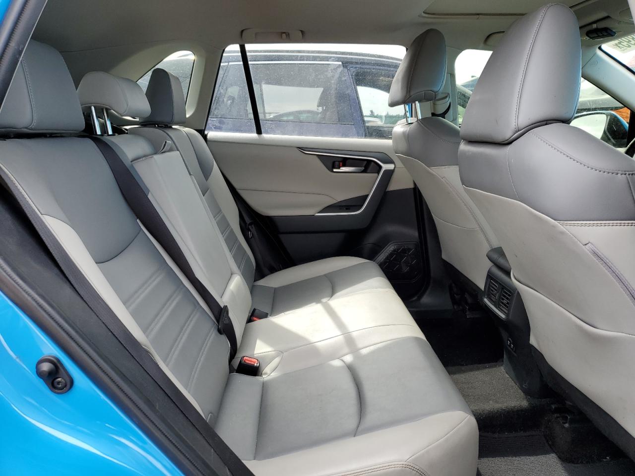 JTMC1RFV7KJ002794 TOYOTA RAV4 2019
