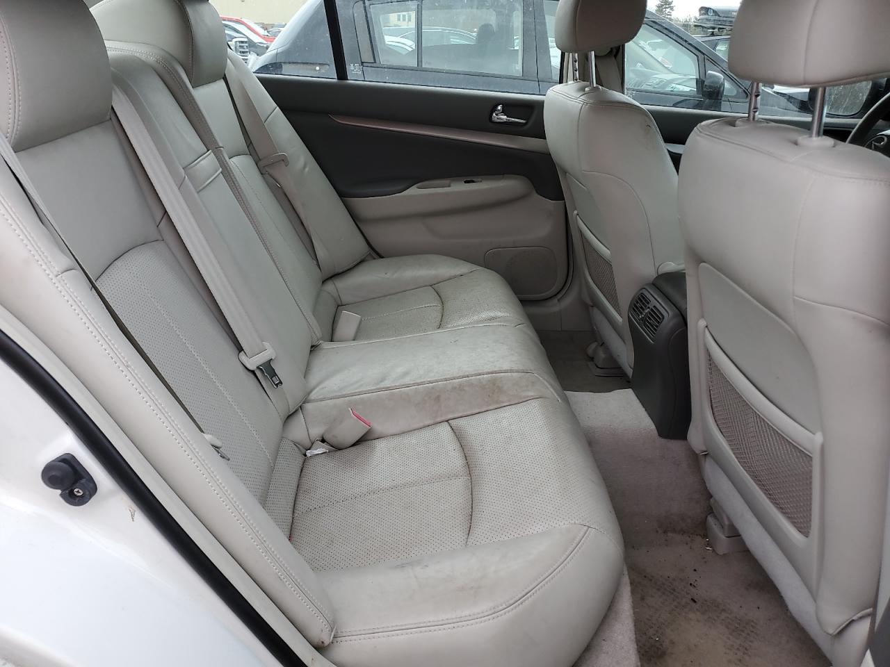 2012 Infiniti G - Image 10