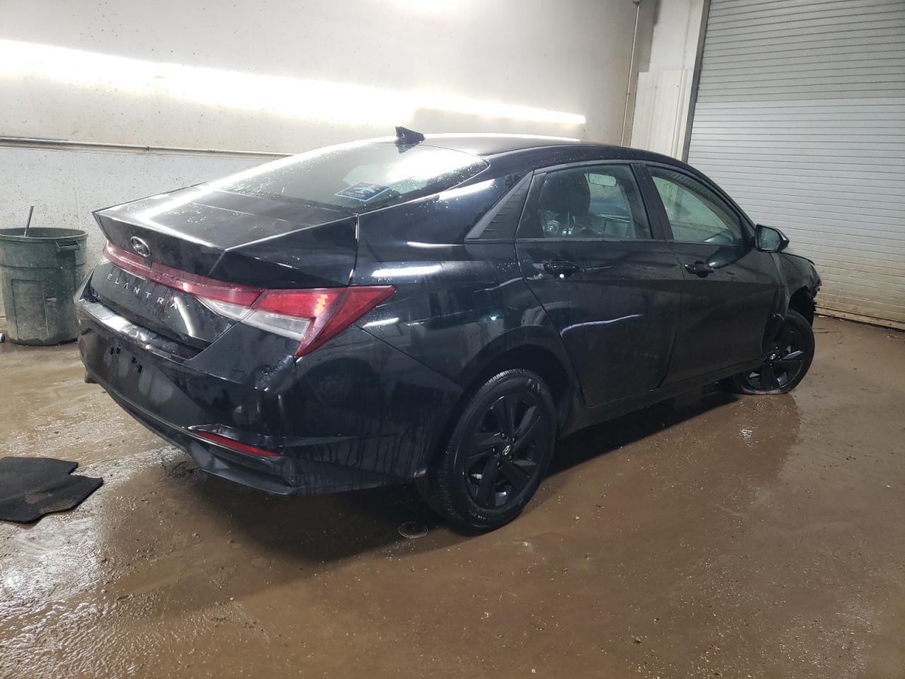2021 Hyundai Elantra - Image 3