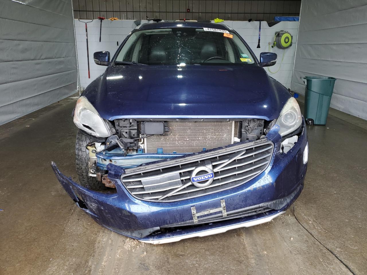 2015 Volvo XC60 - Image 5