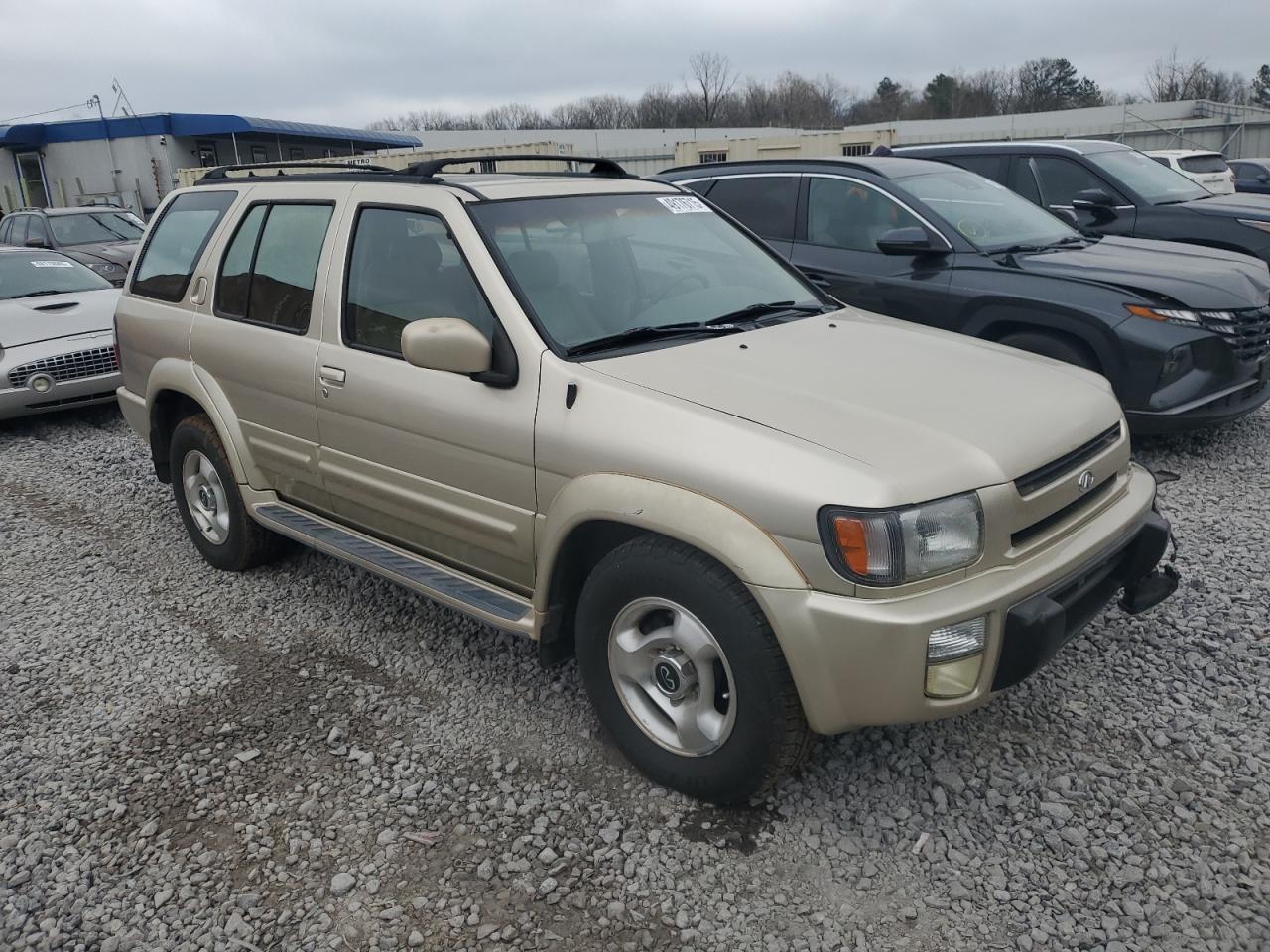 1998 Infiniti QX4 - Image 4