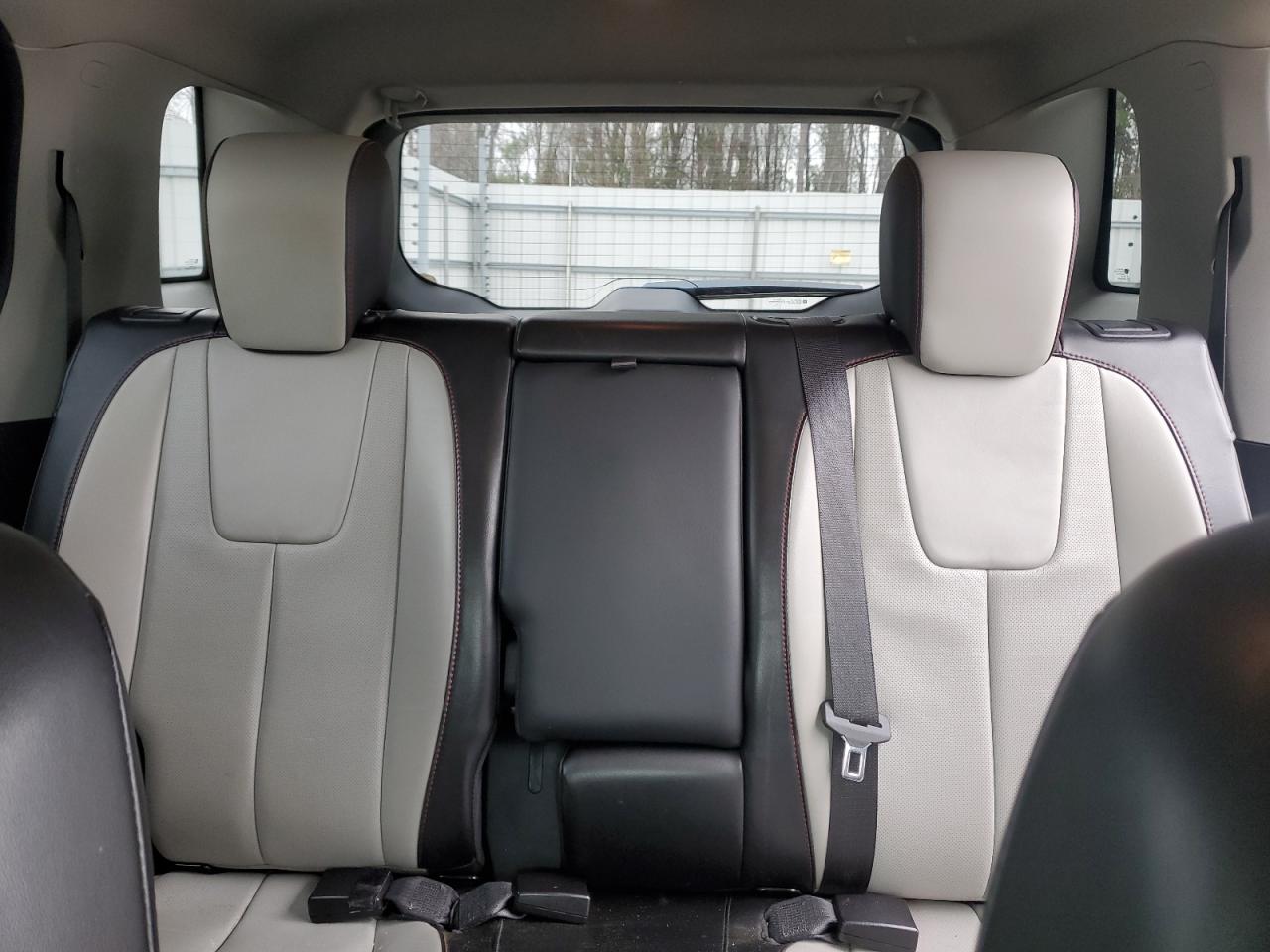 2016 GMC Terrain - Image 10