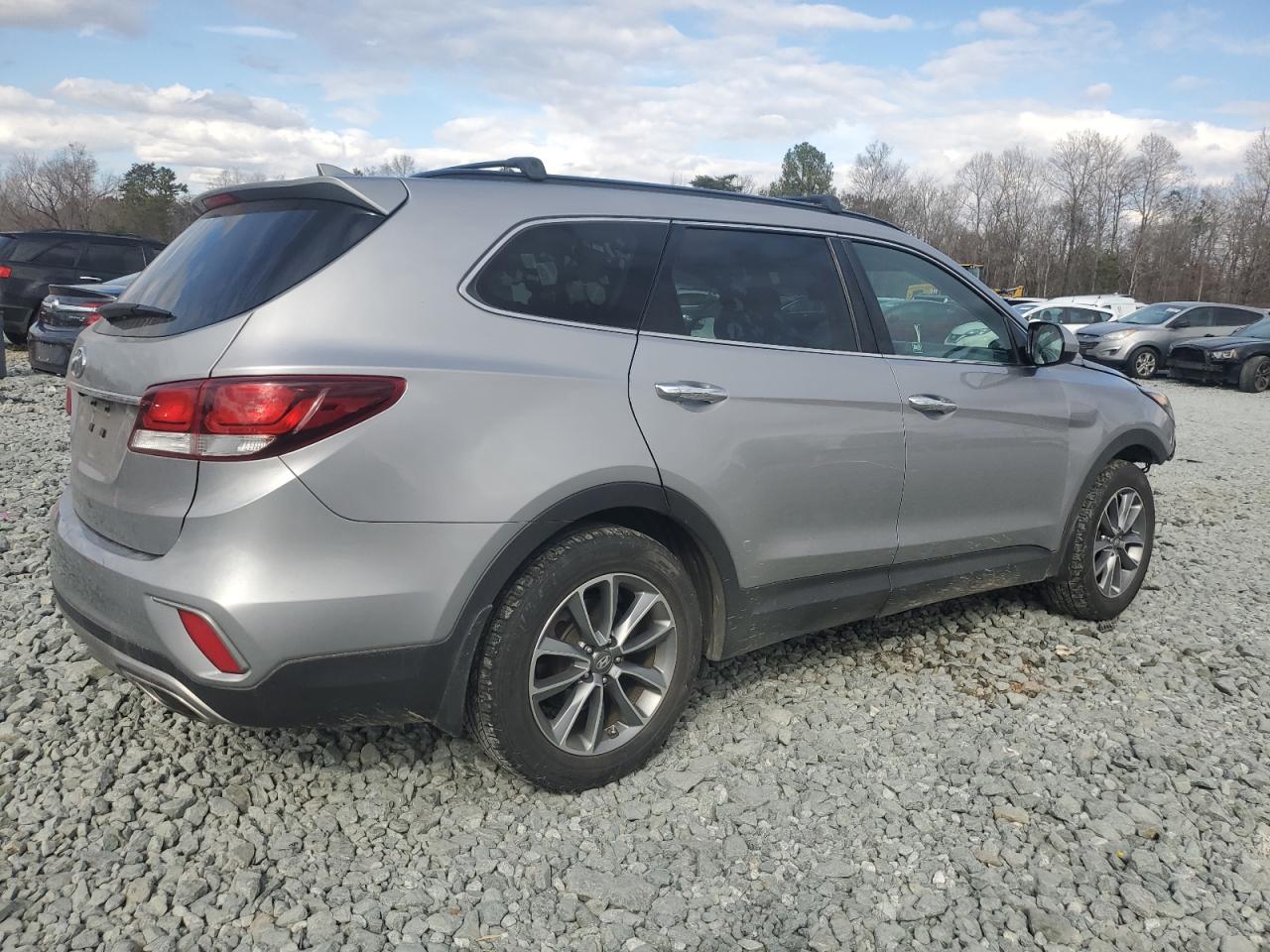 2017 Hyundai Santa Fe - Image 3
