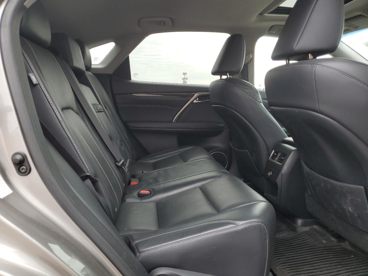 2018 Lexus RX - Image 10